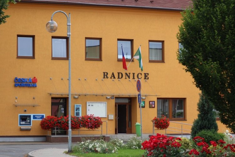 Město vyzývá spolky, sdružení a jednotlivce, aby do 10.11.2023 podali na MÚ písemné žádosti o podporu formou dotace nebo daru